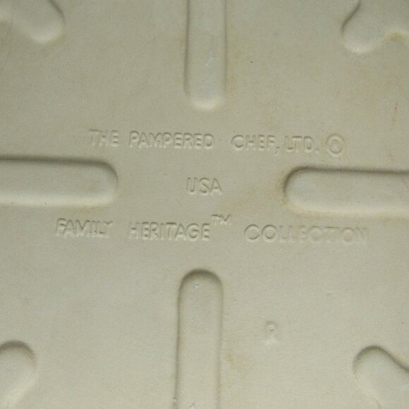 The Pampered Chef Stoneware Square Baking Pan 9 x 9 - Picture 5 of 8